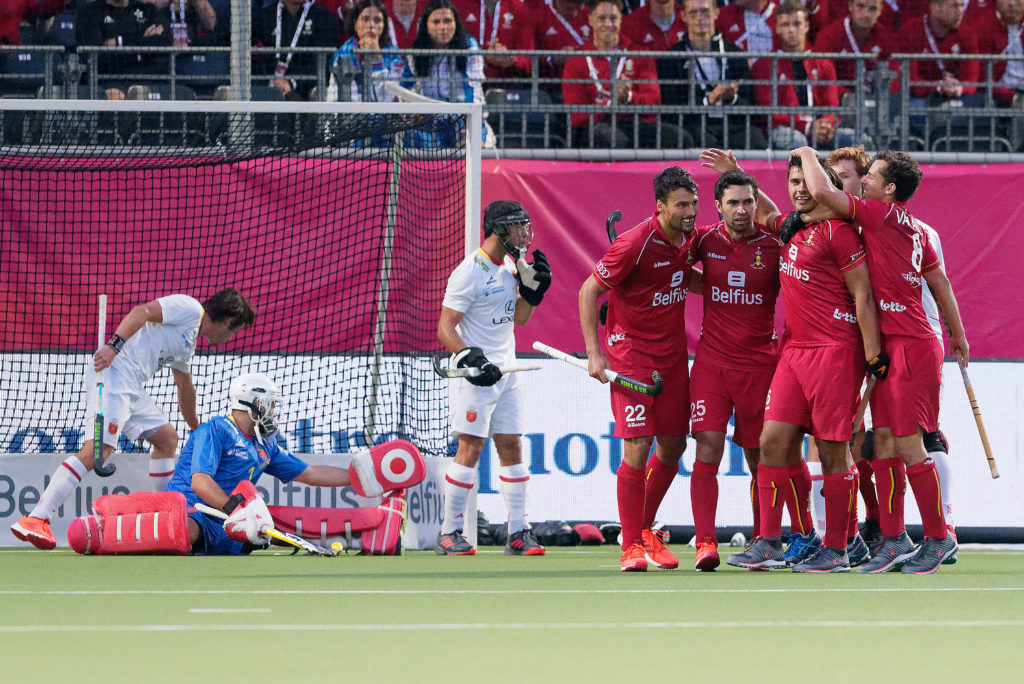 Los jugadores belgas celebran el primer gol de Hendrickx / Arnau Martínez - HockeyESP